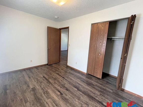 3rd image of 965 Boston Way