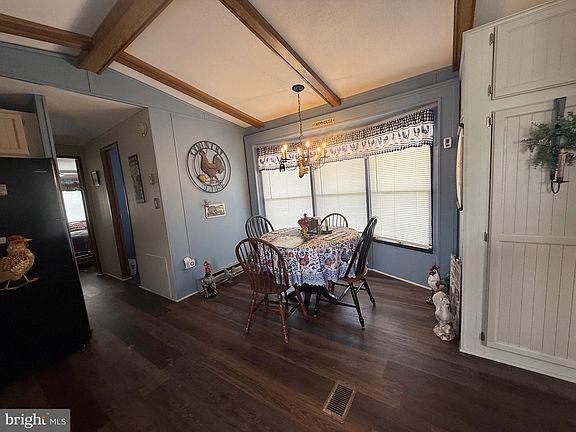 4th image of 12 Skyview Dr