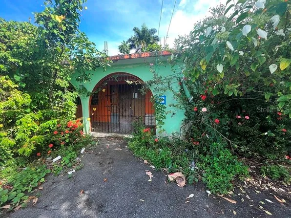 103 Luis M Cintron Farm #D, Fajardo, PR 00738