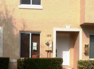 163 Riviera Cir, Weston, FL 33326