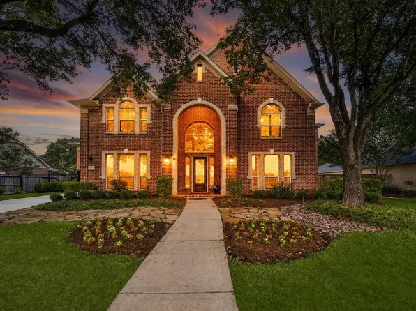 12506 Wildwood Bend Ln, Cypress, TX 77433