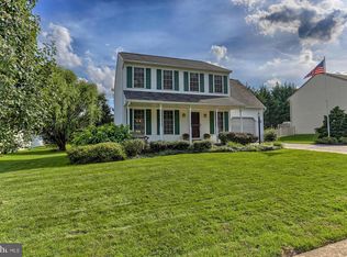 132 Meadow Hill Dr, York, PA 17402