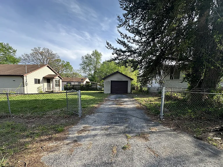 10063 Northgate Dr — Photo 24