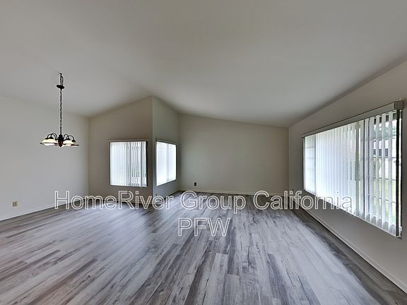 4th image of 3910 Coronado Cir