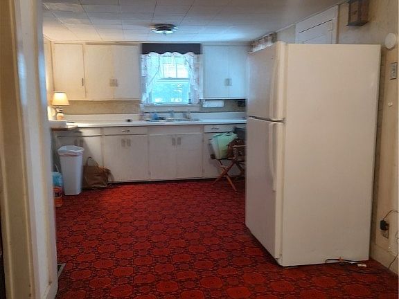 5th image of 2833 SE Riverside Park Dr
