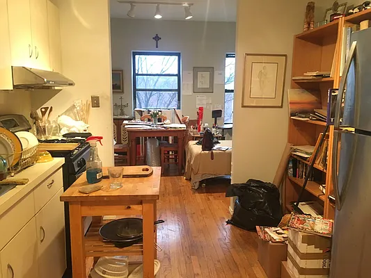Rented by Realty Collective | media 7