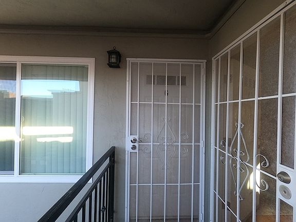 5th image of 3222 Collier Ave APT G