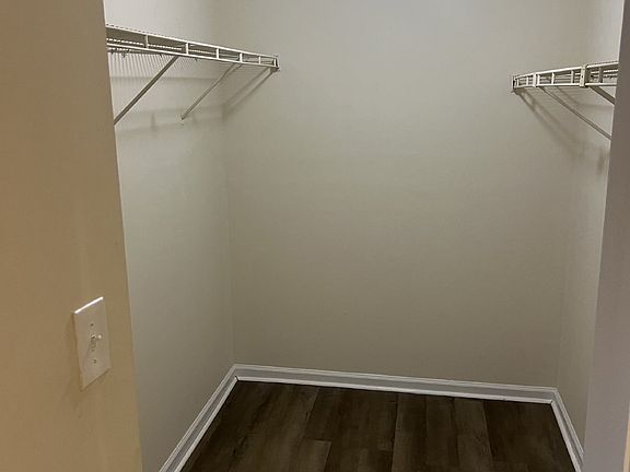 5th image of 11169 Sussex Ct