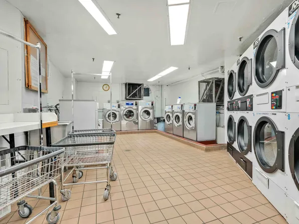 138-35 Elder Avenue image 19 of 27