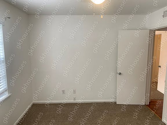 5th image of 2116 Montreat Ln APT B