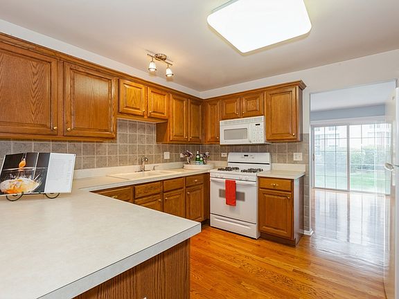 5th image of 636 Citadel Dr