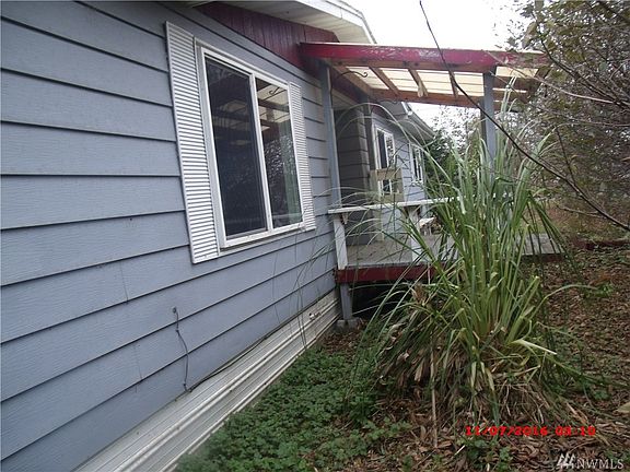 5th image of 1818 Ocean Beach Blvd N