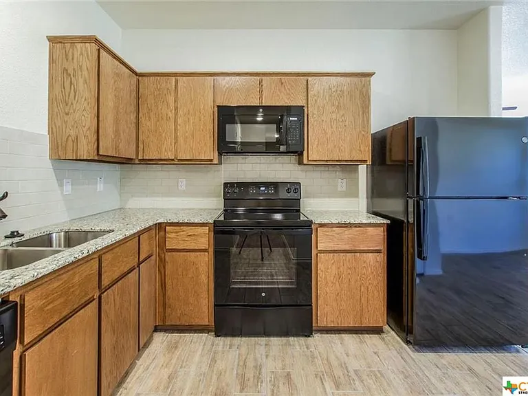 2408 Alterman Dr #B — Photo 7