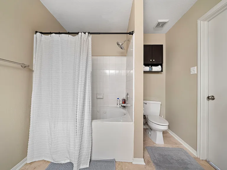 Beaverdell Dr — Photo 10