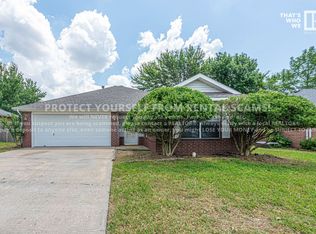 1210 S Jasmine Ln, Fayetteville, AR 72704