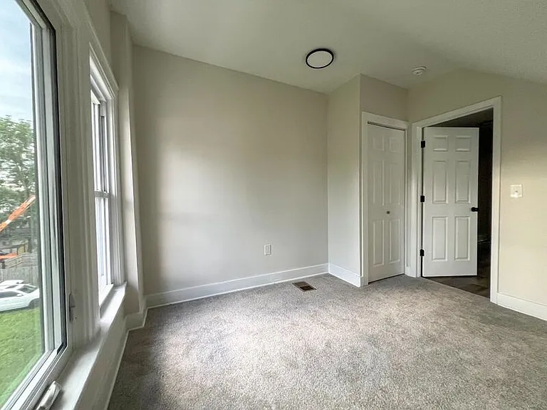 927 S Champion Ave — Photo 12
