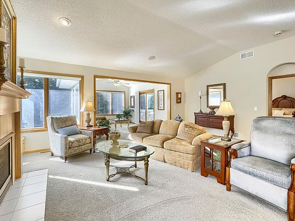4th image of 14971 Summit Cir NW