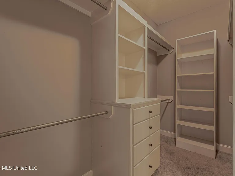 101 Sara Fox Dr — Photo 17
