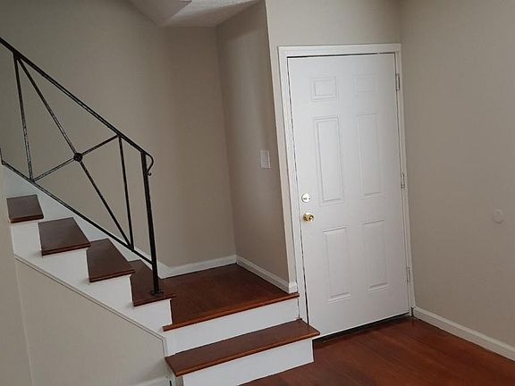 5th image of 82 Woodcliff Dr