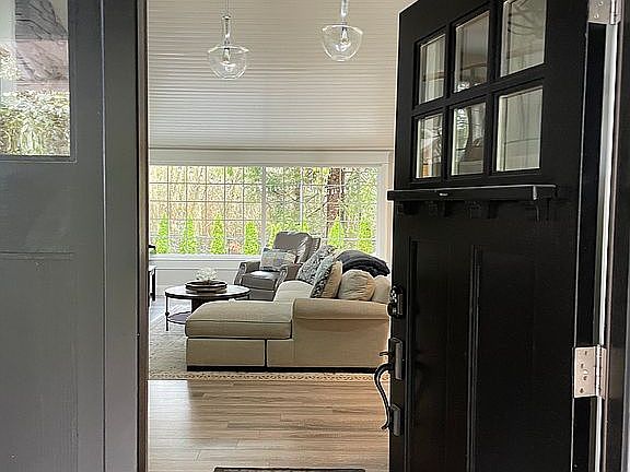 5th image of 3225 Sahalee Dr W