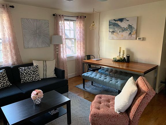 2nd image of 917 Pine St APT 302