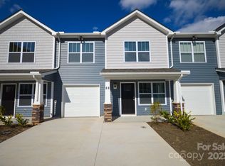 114 Clear Creek Ln, Waynesville, NC 28785