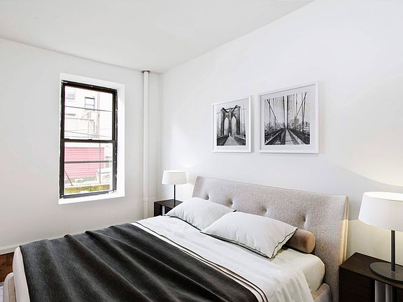 3rd image of 270 Bleecker St #1