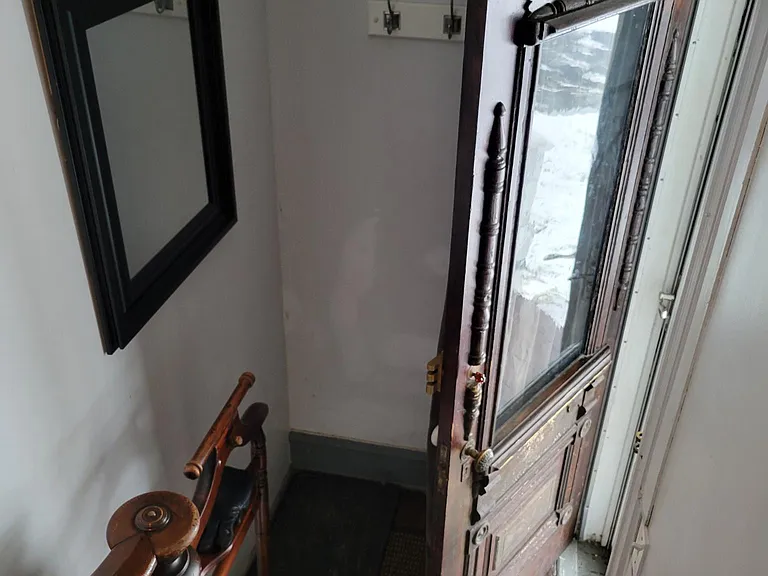 290 E 1st St #2-6 — Photo 37