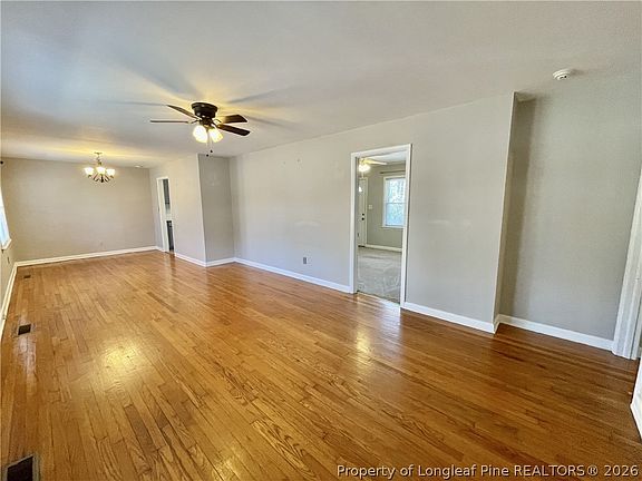 2nd image of 922 Brookhaven Dr