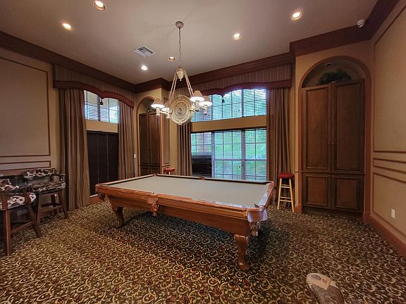 4th image of 400 Scotia Dr