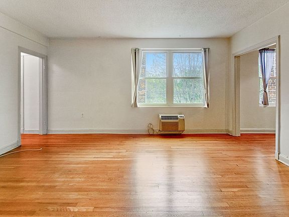 5th image of 3051 Idaho Ave NW APT 421