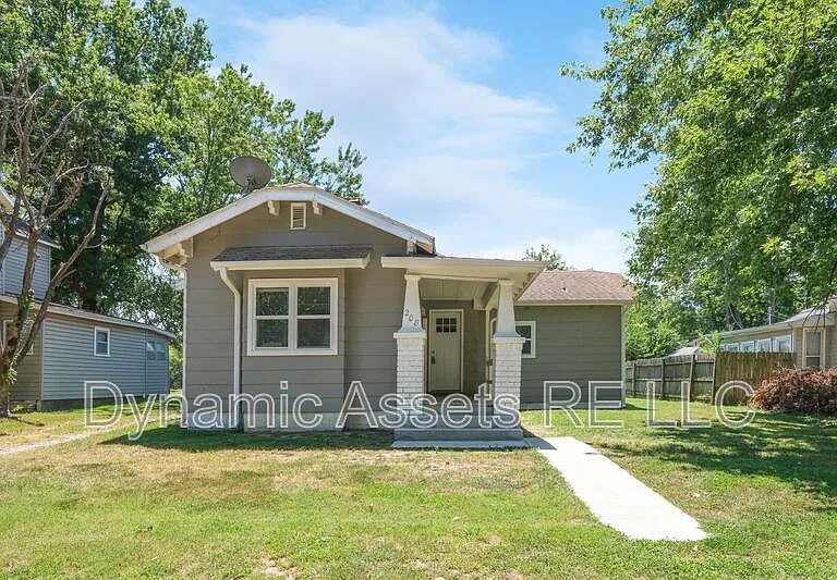 208 E Park St #A — Photo 5