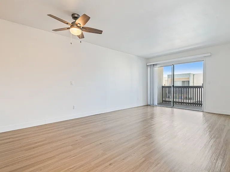 Echo Luxury Apartments — Photo 109