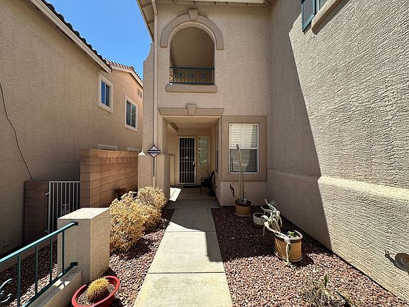 3rd image of 10661 Blue Nile Ct