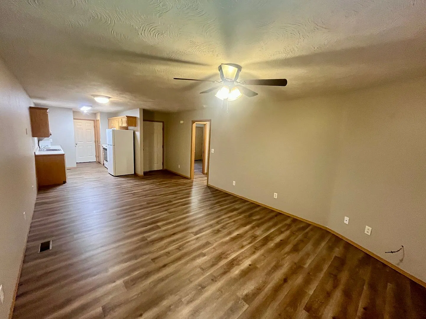 2 Bedroom - 2 Bathroom Duplex Fordland MO Available March 5th — Photo 3