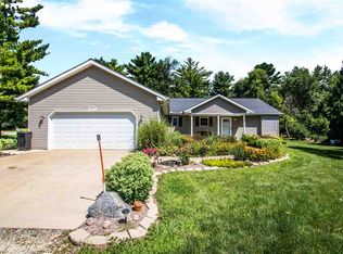 7017 W Farmington Rd, Peoria, IL 61604