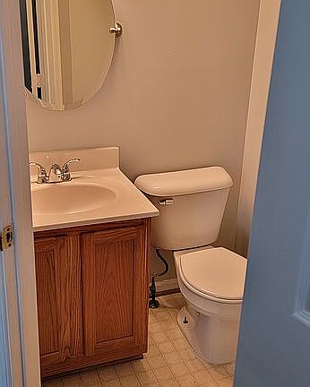 4th image of 305 Twin Brook Ln