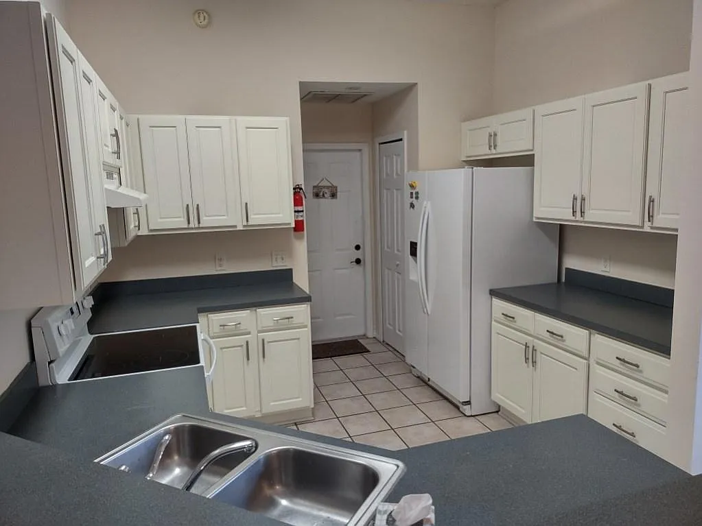 3 bed, 1497 sqft, $2,600 — Photo 4