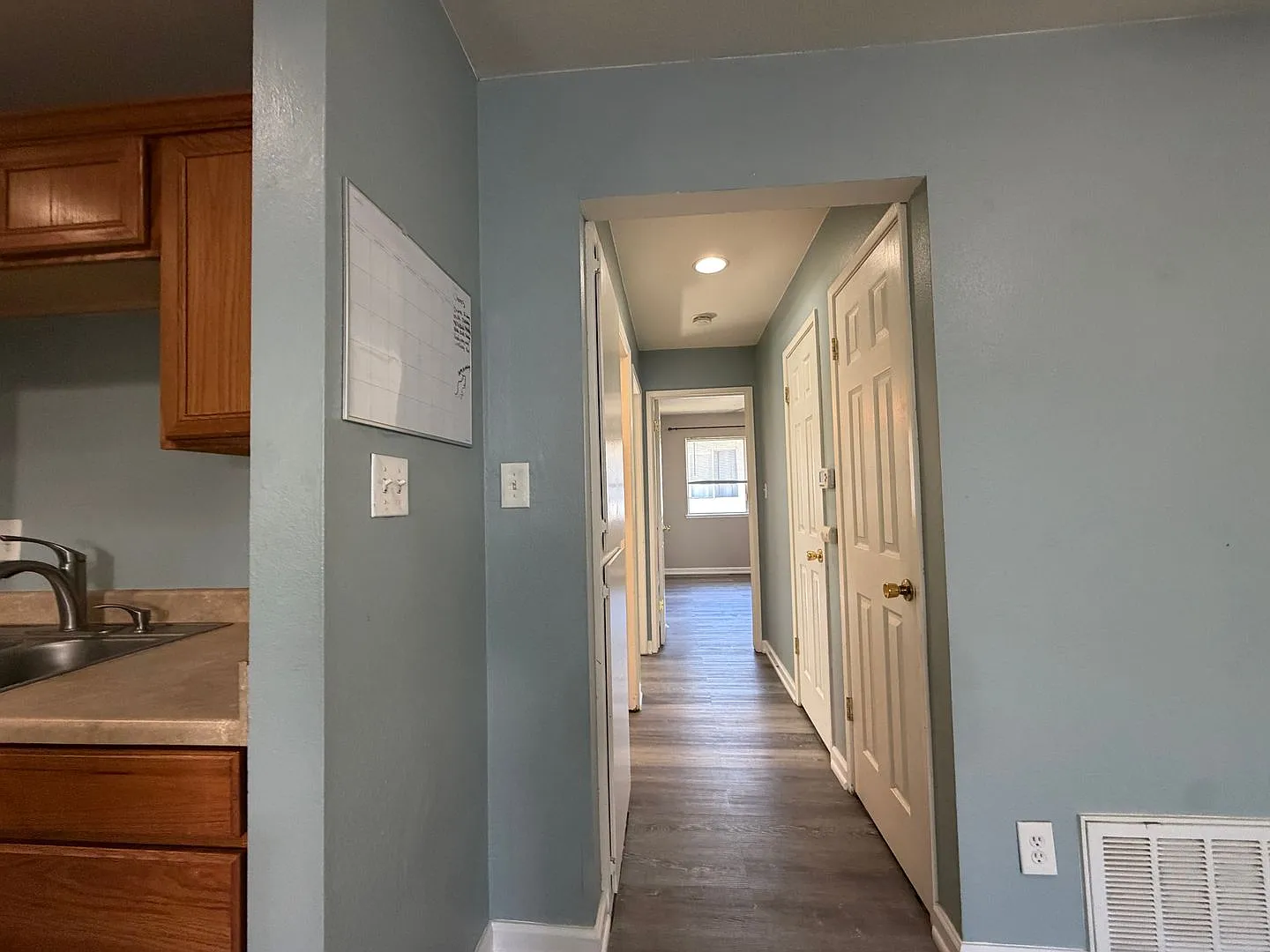 Upstairs 2/1 home in Greenback Estates — Photo 3