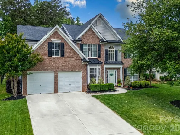 16027 Grafham Cir, Huntersville, NC 28078