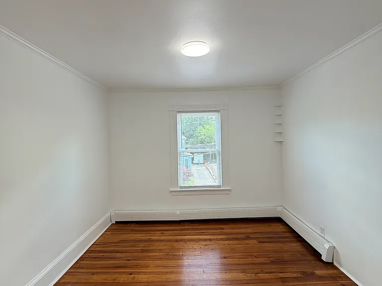 35 Maud St #2 — Photo 18