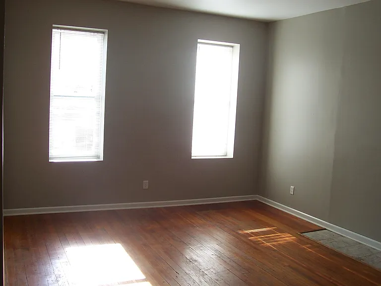 2235 Indiana Ave #2 — Photo 12