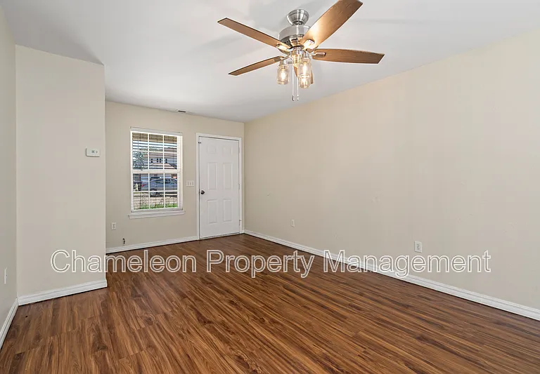 2910 Dawn Ct #C — Photo 6