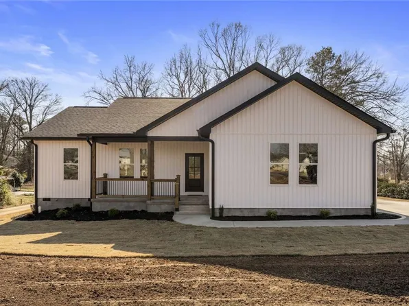 191 Murdock Rd, Belton, SC 29627