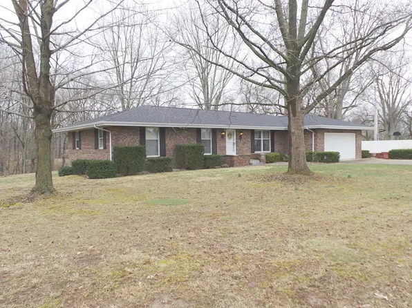 2009 Douglas St, Charleston, IL 61920