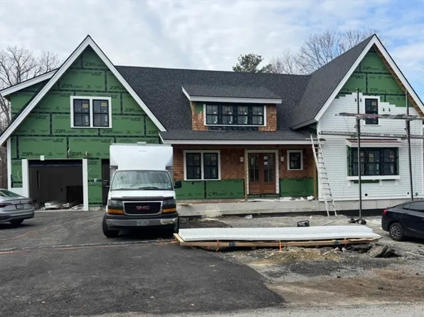 41 Pine St, Andover, MA 01810