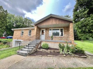 614 Commerce St, Mineral Point, WI 53565