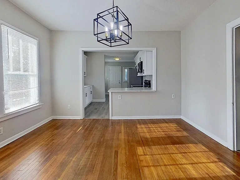 4633 Kingsbury St — Photo 27