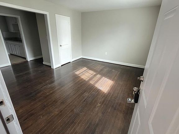 2nd image of 509-511 Monroe St