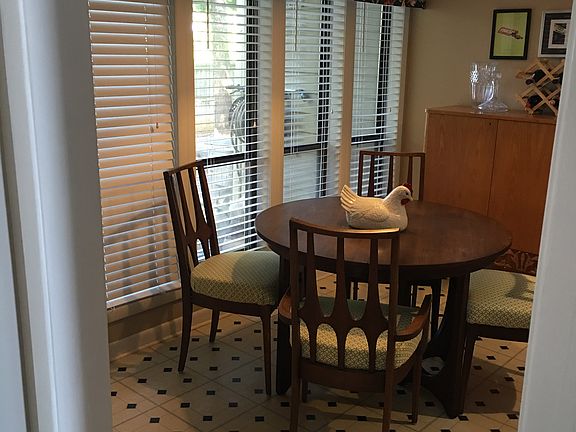 4th image of 130 Seine Ct